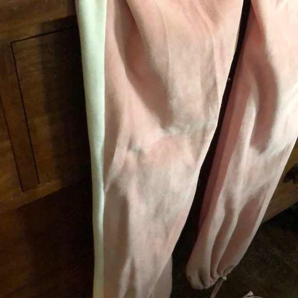 Jennifer Lopez (JLo) sweatsuit - Picture 5 of 8